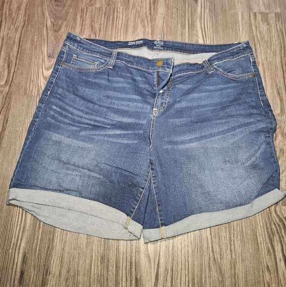 Ana Denim Shorts 22W - Picture 1 of 3